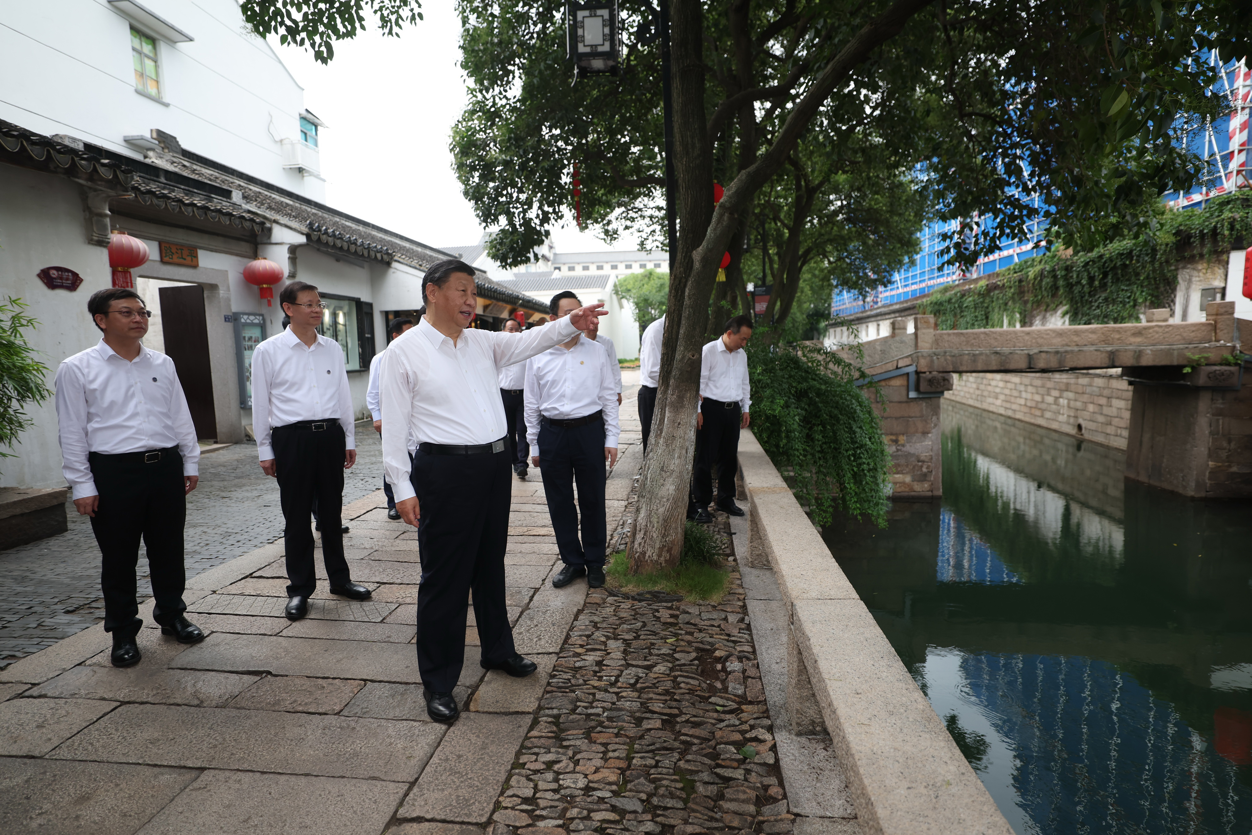 2023年7月6日，習(xí)近平在蘇州平江歷史文化街區(qū)考察。