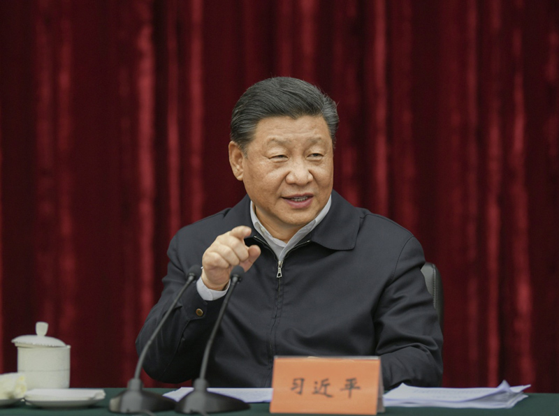 2019年4月15日至17日，中共中央總書(shū)記、國(guó)家主席、中央軍委主席習(xí)近平在重慶考察，并主持召開(kāi)解決“兩不愁三保障”突出問(wèn)題座談會(huì)。這是4月16日下午，習(xí)近平主持召開(kāi)解決“兩不愁三保障”突出問(wèn)題座談會(huì)并發(fā)表重要講話。新華社記者 謝環(huán)馳 攝